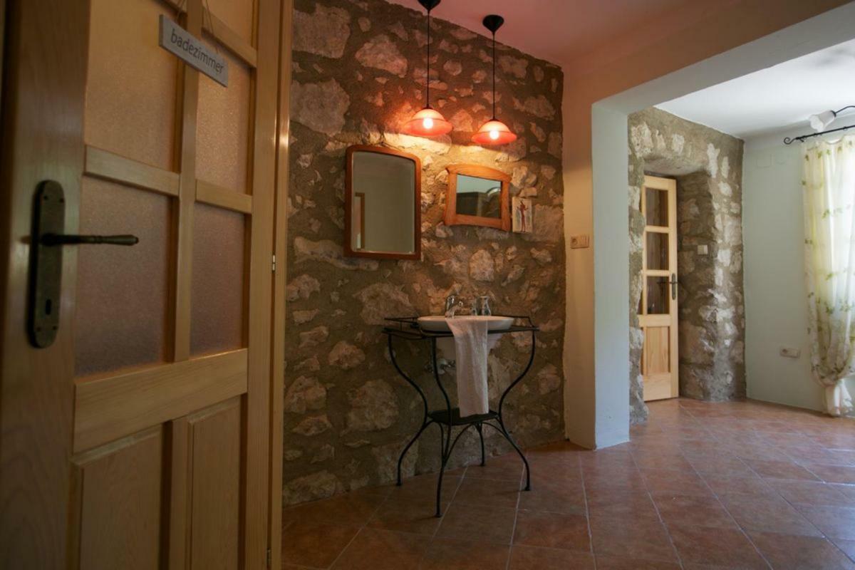 Abeona Mediterranean Villa Drivenik Exterior photo